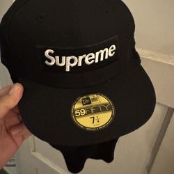 Supreme hat with baclava