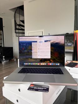 MacBook Pro 16” M2 Pro Chip 32GB Ram 512SSD. 90 Day warranty! We offer financing.