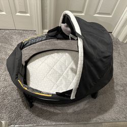 Graco Dome Portable Bassinet