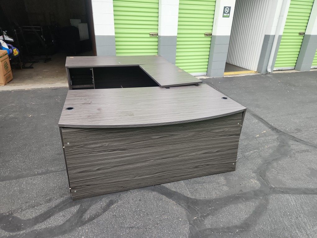 U Shaped Desk With 5 Drawers