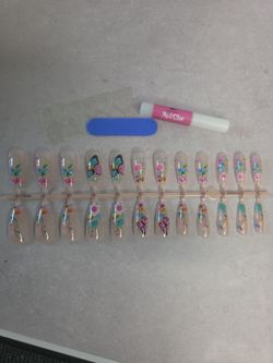 Hibiscus, Flowers & Butterflies Medium Oval Length Square Tip Nail Kit