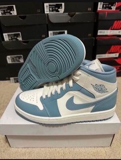 Air Jordan 1 Mid Sail Worn Blue BQ6472-141 Women’s Size 10/ Men’s Size 8.5 Brand New