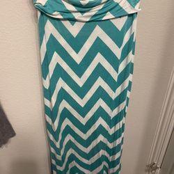 Vanity Women’s Maxi Blue Chevron Striped Skirt, Medium