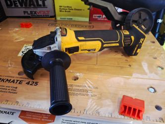 DEWALT
20V MAX XR Cordless Brushless 4.5 in. Slide Switch Small Angle Grinder with Kickback Brake (Tool Only)