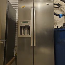 Whirlpool Refrigerator for Sale – Great Condition