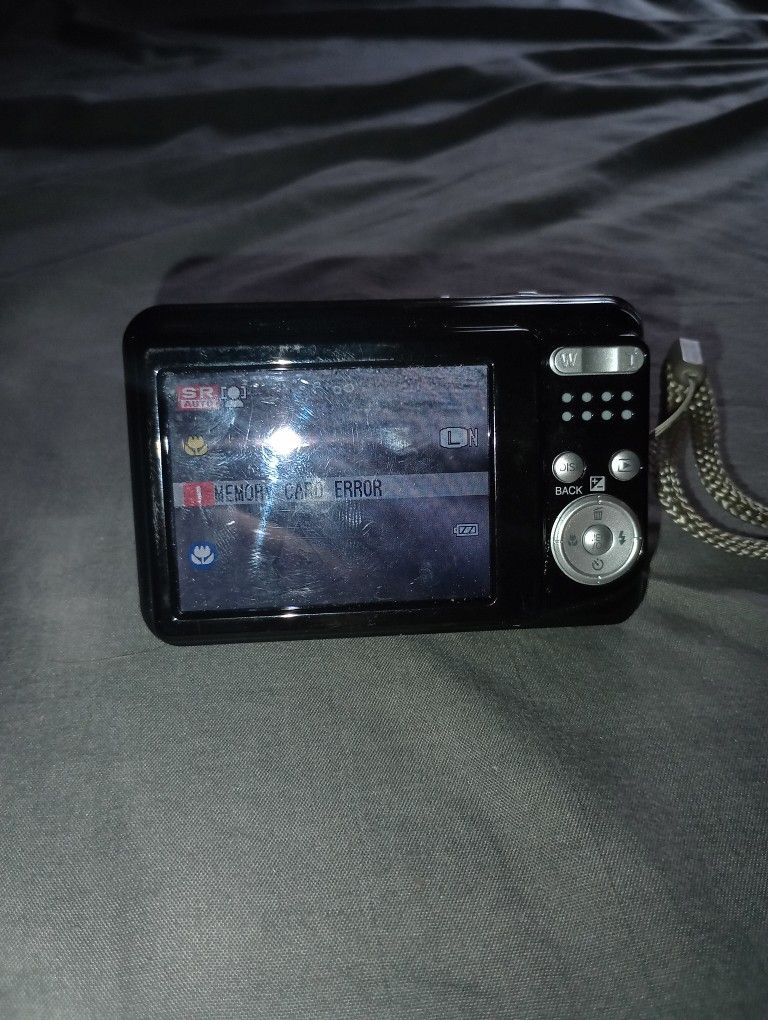 FujiFilm Fine Pix Ax650