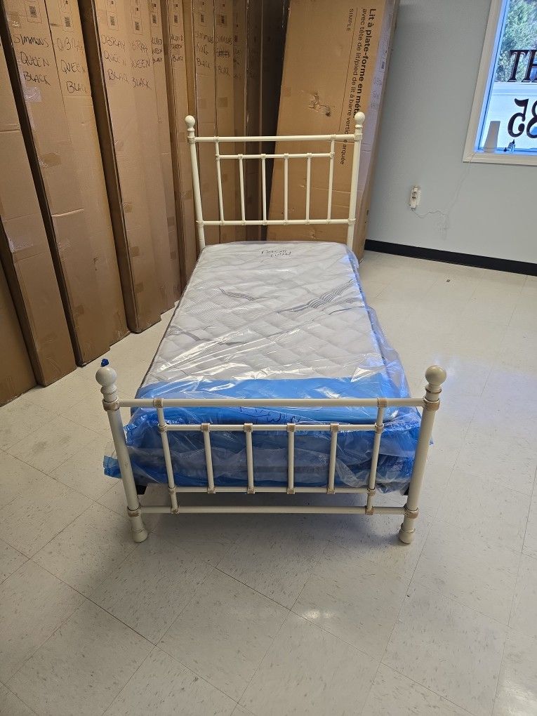 Mattress By Appointment Southport NC
🤑Brand New Mattresses 50%-80% Off🤑
😀As low as $1-$40 Down Takes it Home Today with 120 Days Same as Cash😀