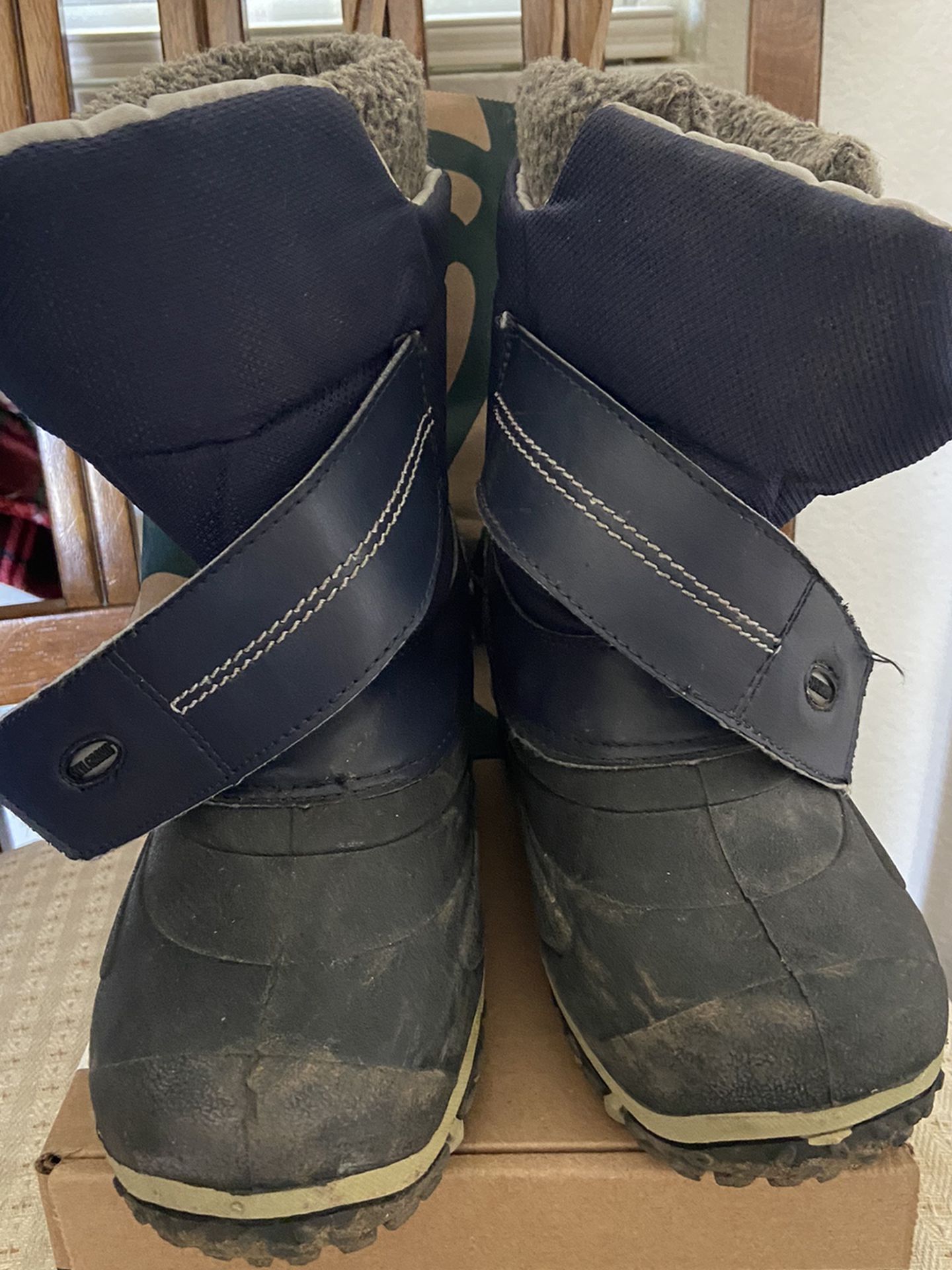 Kids Snow Boots 🥾 Size 2.5