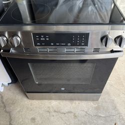 GE 5-Element Slide-In Electric Range