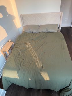 Full Size Bed Frame, Mattress, and Pillows