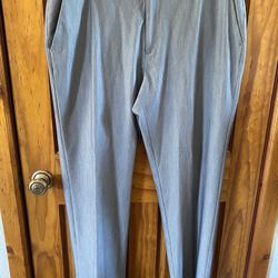 Van Heusen Gray Flat Front Dress Slacks Pants 38 X 32 Preowned Excellent