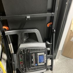 Nordic Track Treadmill With Floor mats 