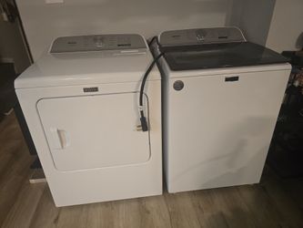 Maytag Pet Pro Washing Machine and Dryer