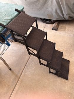Dog stairs for vehicles