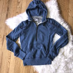 Woman’s Nike Sweatshirt