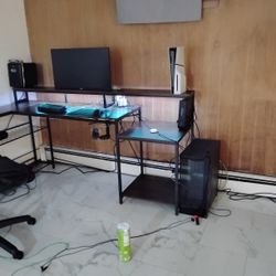 Gaming Setup With Gaming Pc With Ryzen 5500 Graphics Card,Ps5, Monitor,2 Keyboards,Gaming Mouse 