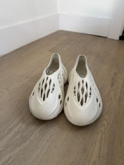 YEEZY FOAM RNR