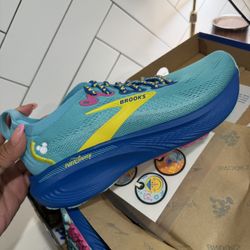 Brooks Adrenaline GTS 25 Disneyland 70th Anniversary 
