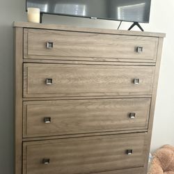 Moving Sale Queen bed Set 