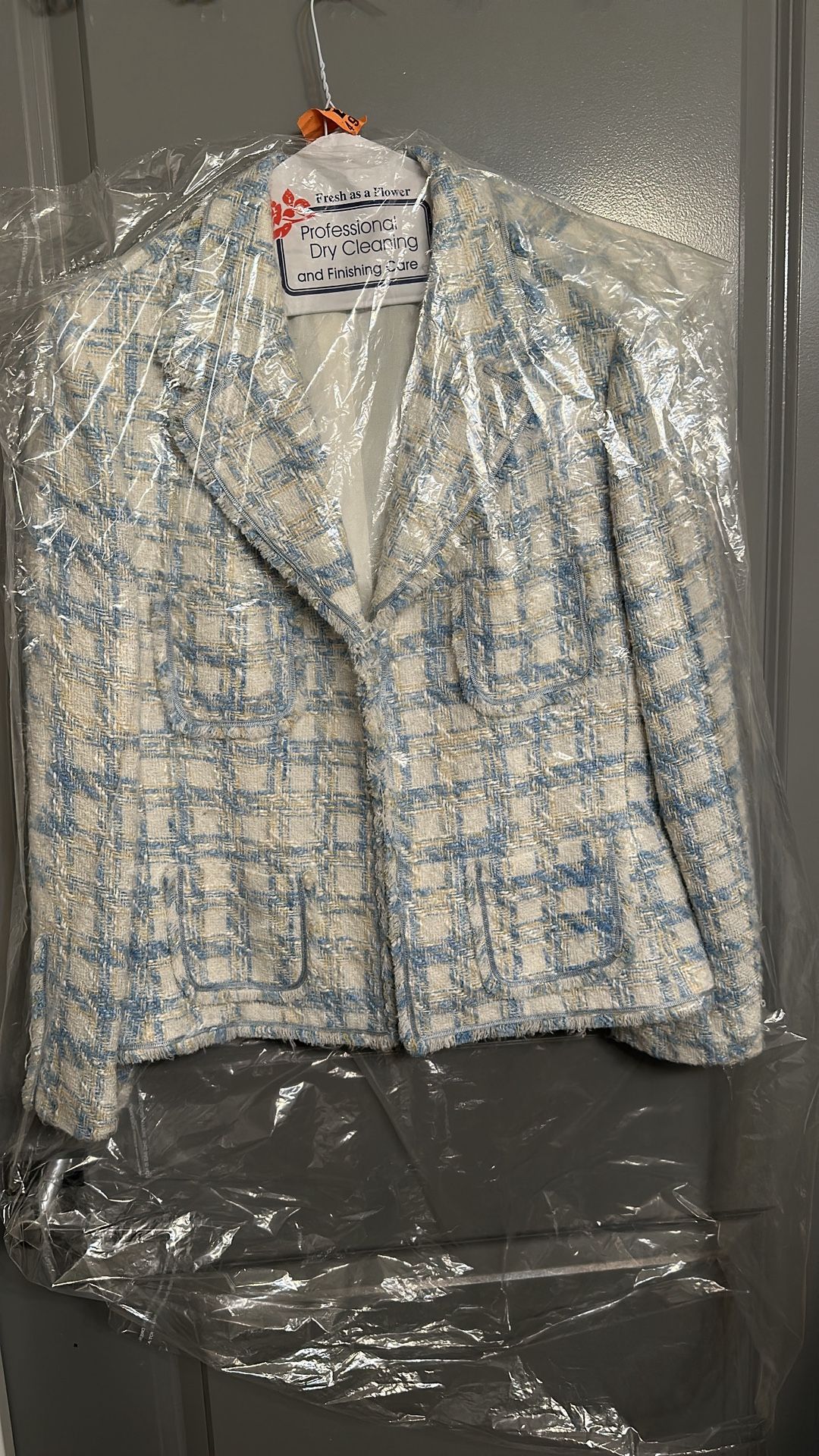 Tahari Arthur S. Levine Tweed Blazer – Petite 12P