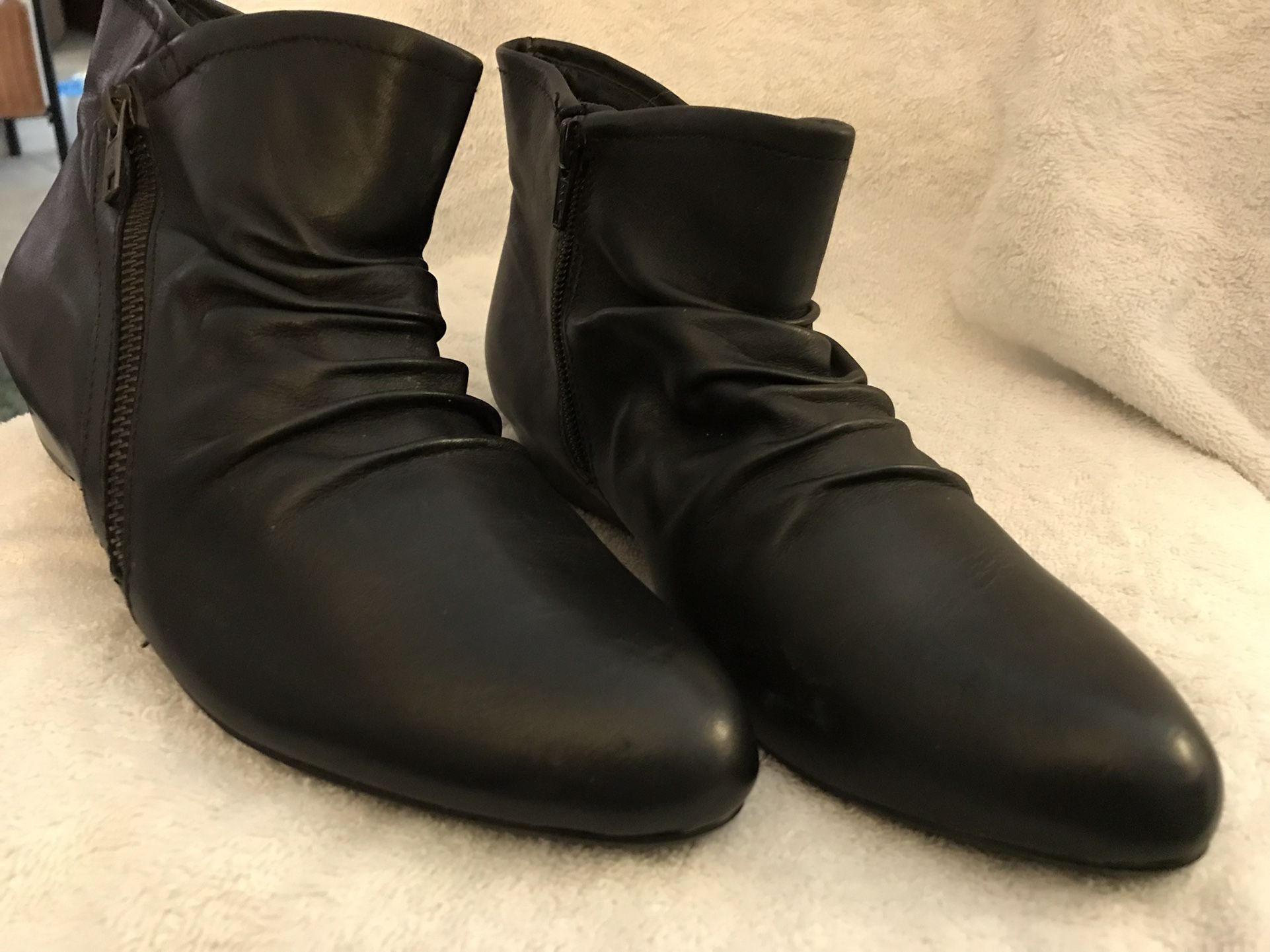 Array Women’s Black Booties Size 6 1/2 M. REDUCED!