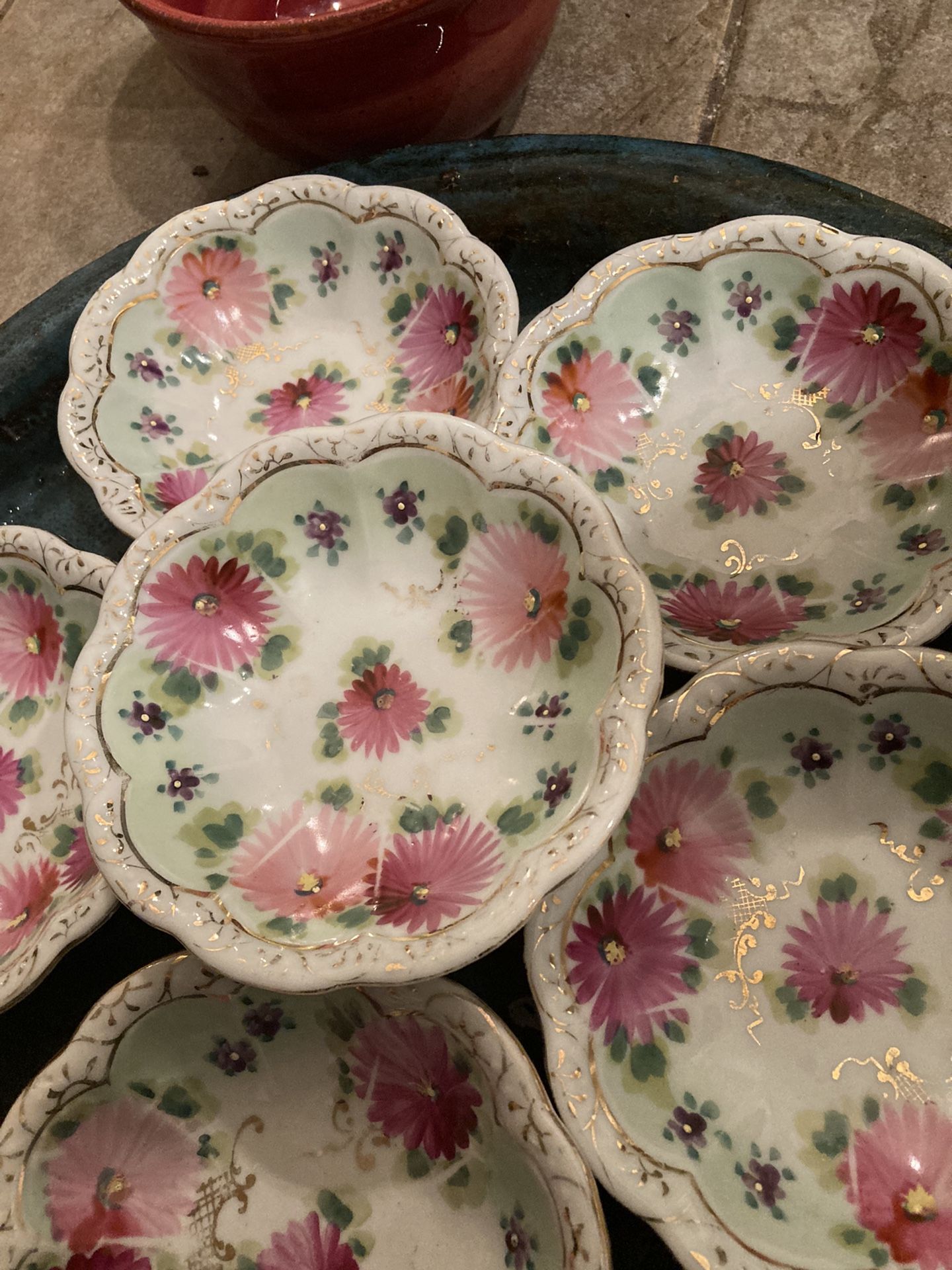 Beautiful Antique Porcelain 6 Nut/ Berry/ Finger Bowls