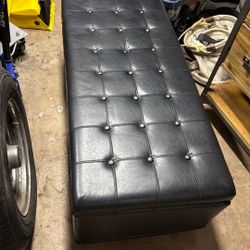 Seat/Chest