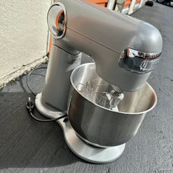 Cuisinart Mixer