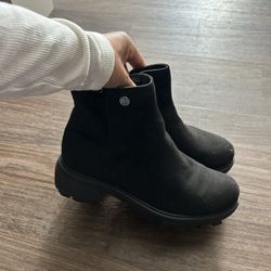 Black Boots