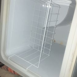 chest deep freezer