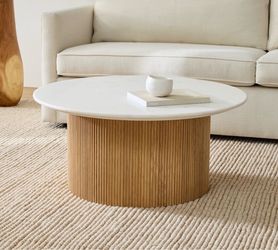 West Elm Ellington Marble Round Coffee Table – 36” (Looks Brand New!)
