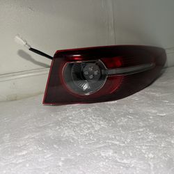 Mazda 3 Right Side Taillight Year 2019-2021