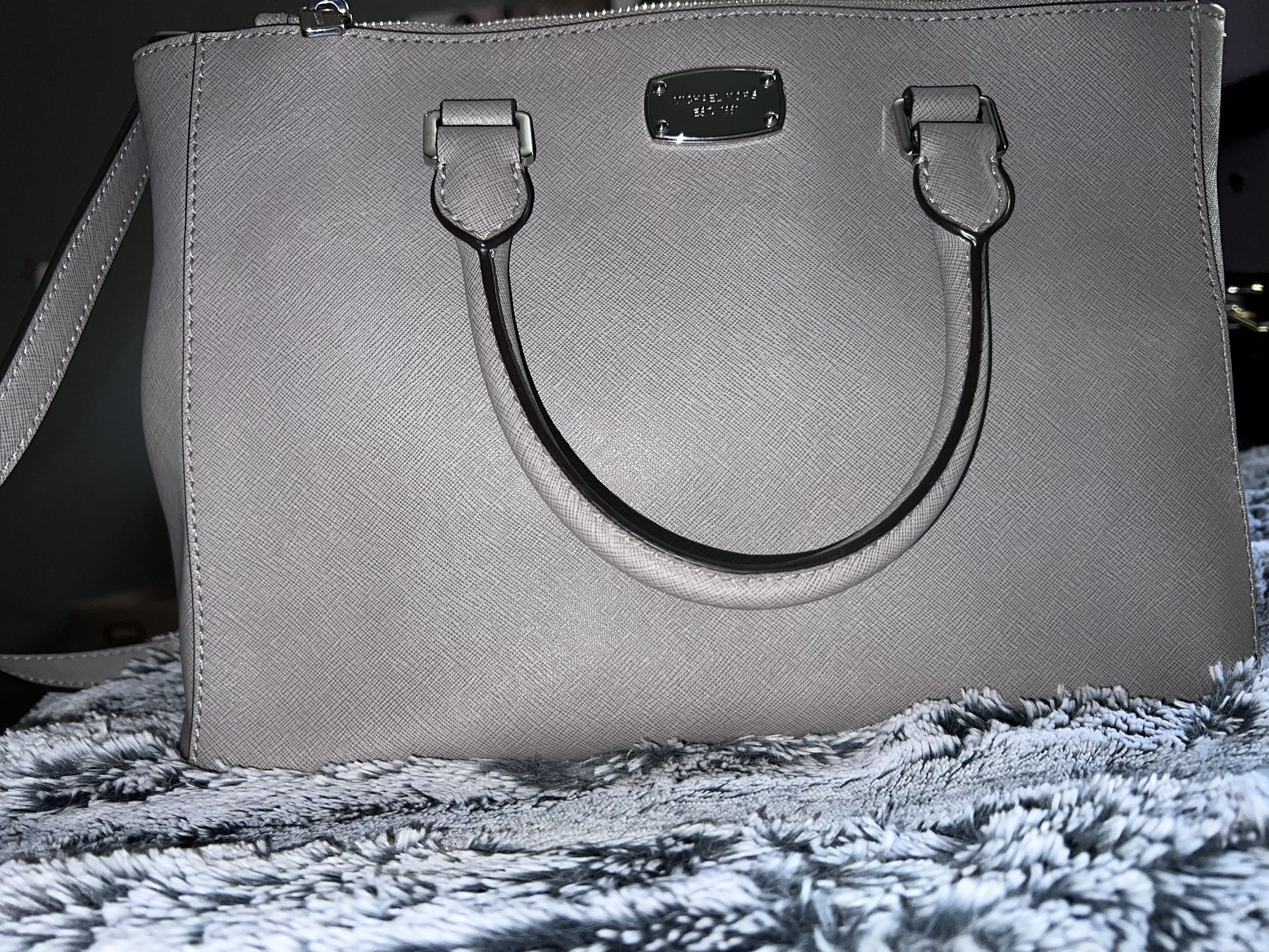 Grey Michael Kors Purse 