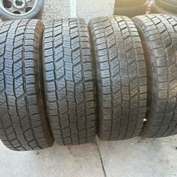 4 TIRES GOOD CONDITION LT275/70R18 