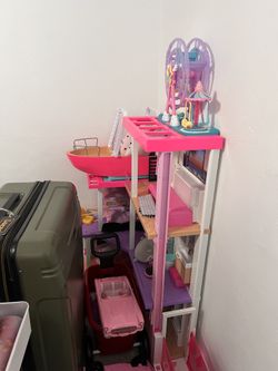 Barbie house with boat and cars
