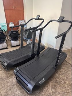Assault Fitness Runner Treadmill with ONLY 800 Total Miles!