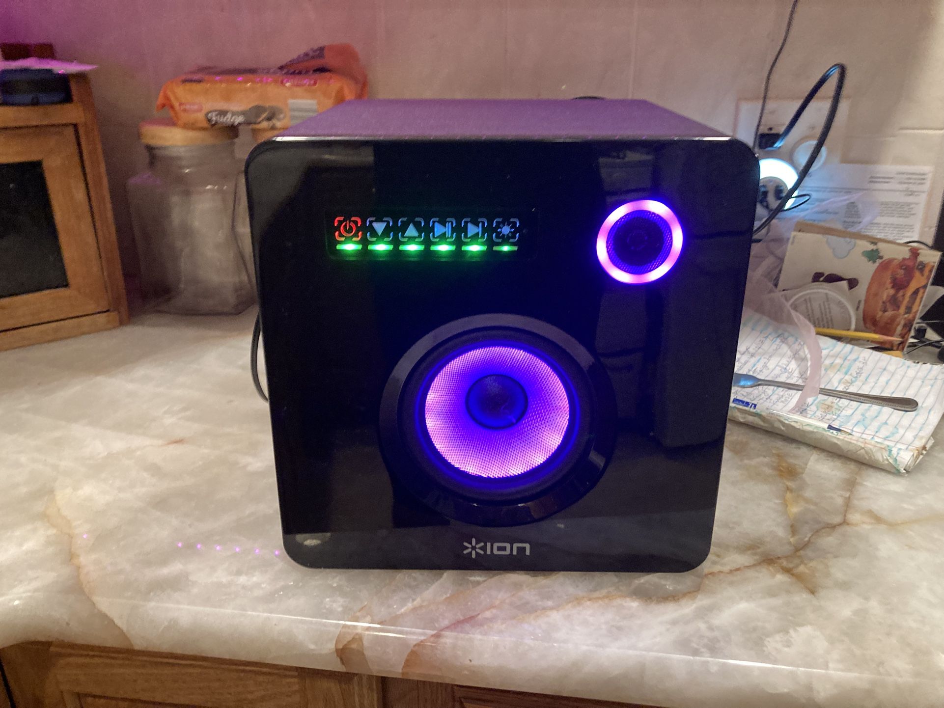 Ion Flash Cube (Bluetooth/AUX Speaker)