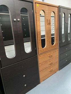 Tall closet with mirror (( colors