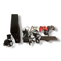 Xbox 360 S Slim 250GB Bundle 3 Controller Games Cords Tested & Working