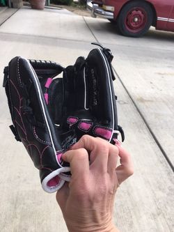 Baseball mitt for girls