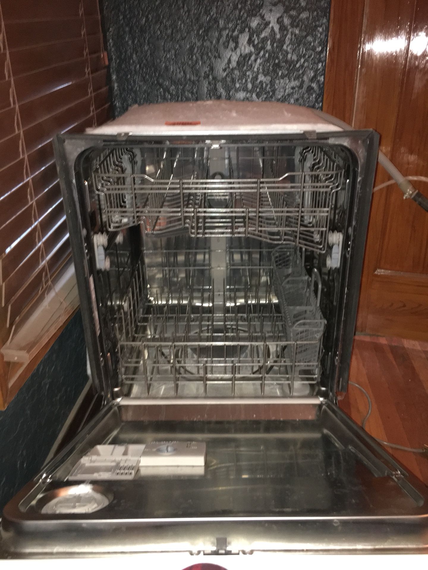 Maytag Dishwasher mdb7609aww2 for Sale in Phoenix AZ OfferUp