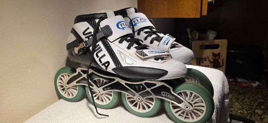 ​Vanilla VNLA Flash Carbon Inline Speed Skates Men's Size 13 | 4x110mm 13.2"