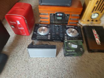 Bunch Of Electronics In A Lot