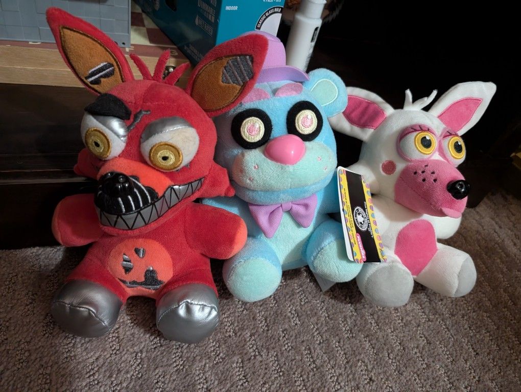 Five Nights at Freddy’s Plush Lot – Licensed FNAF Plushies (3 Total)