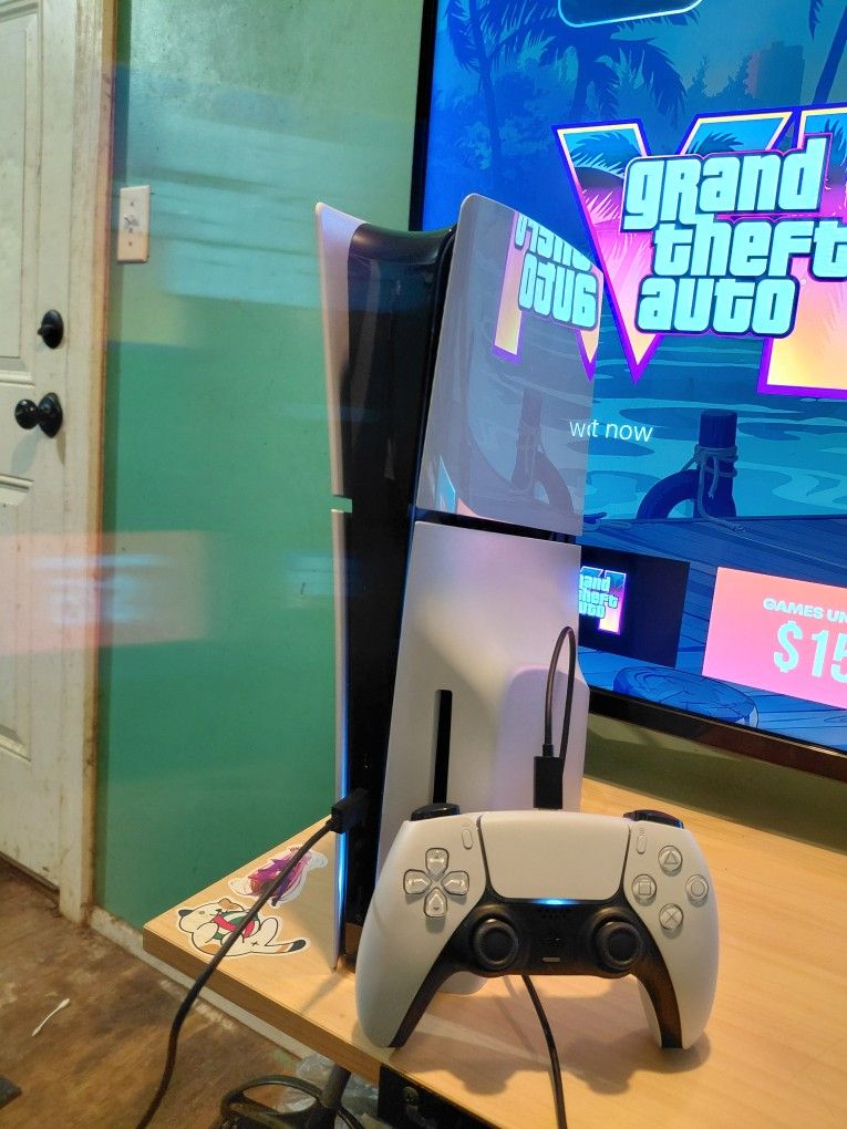 PS5 1TB Disc Version Comes With Playstation Gift Card And The Box
