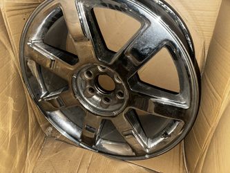 22” x 9” Cadillac Escalade Chrome Rims