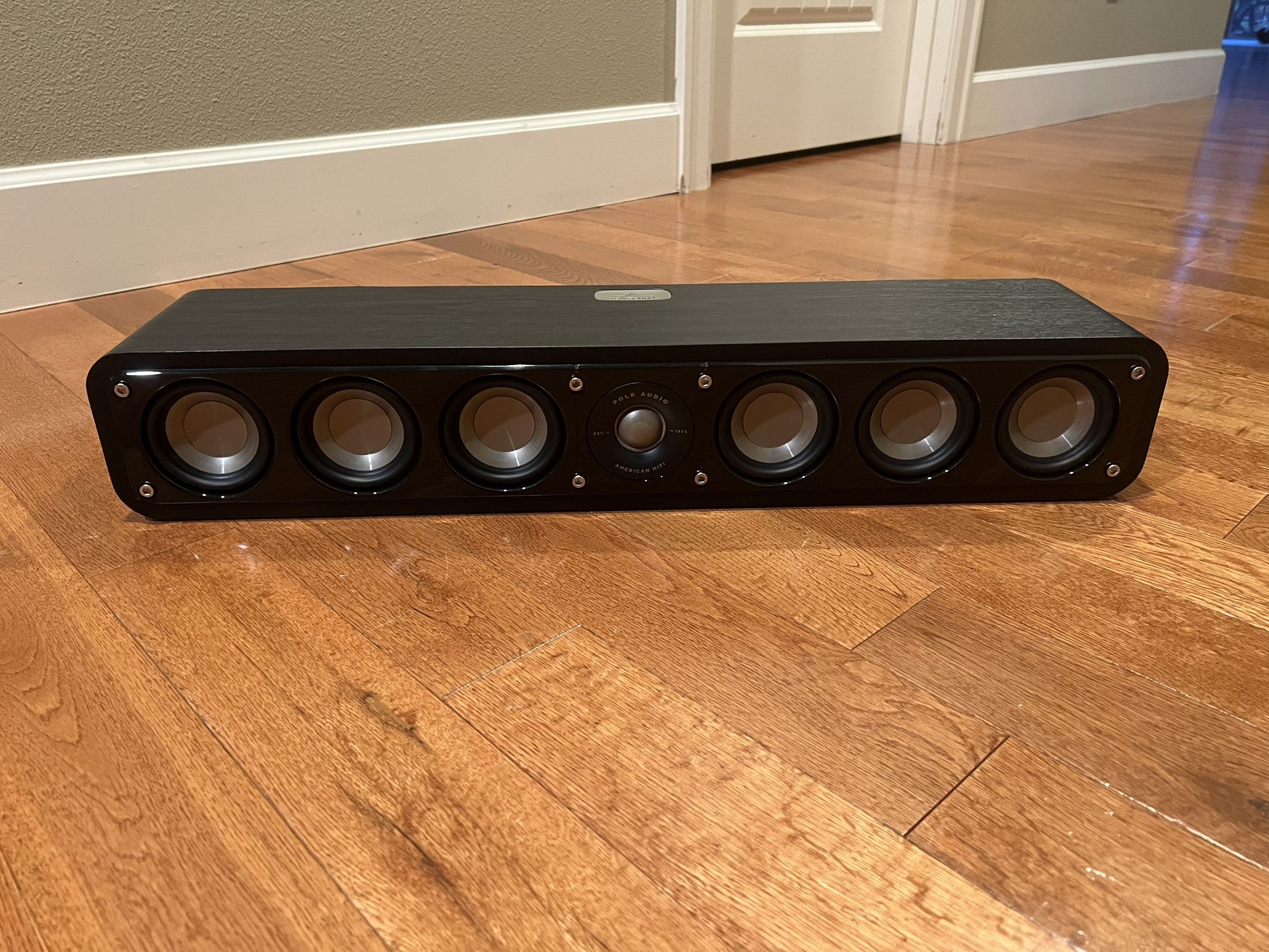 Polkaudio S35 center channel speaker