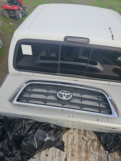 2007 Toyota Tundra Grill