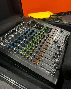 Mackie Onyx12 Analog Mixer + Gator TSA Flight Case 🔥 Recording / Live Sound