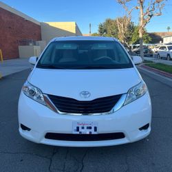 2011 Toyota Sienna